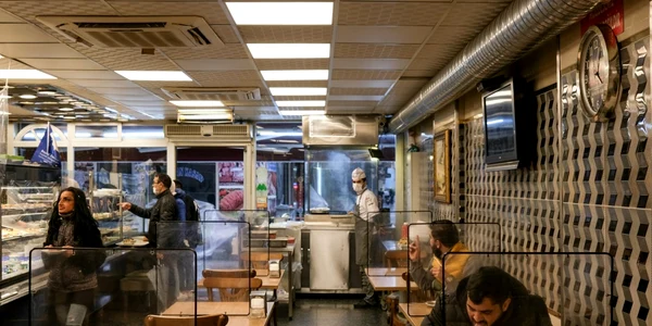 Turcia a redeschis restaurantele şi cafenelele pe 2 martie FOTO EPA-EFE