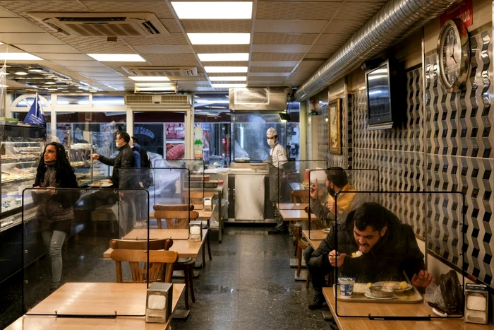 Turcia a redeschis restaurantele şi cafenelele pe 2 martie FOTO EPA-EFE
