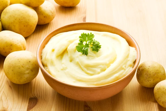 12418889   bowl with mashed potatoes jpeg