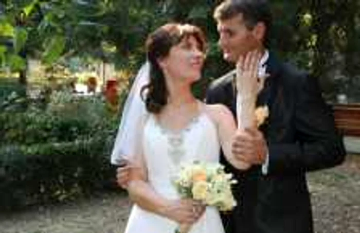 Gabriela (38 de ani) şi Marius Ţepuş-Velcea (35 de ani)