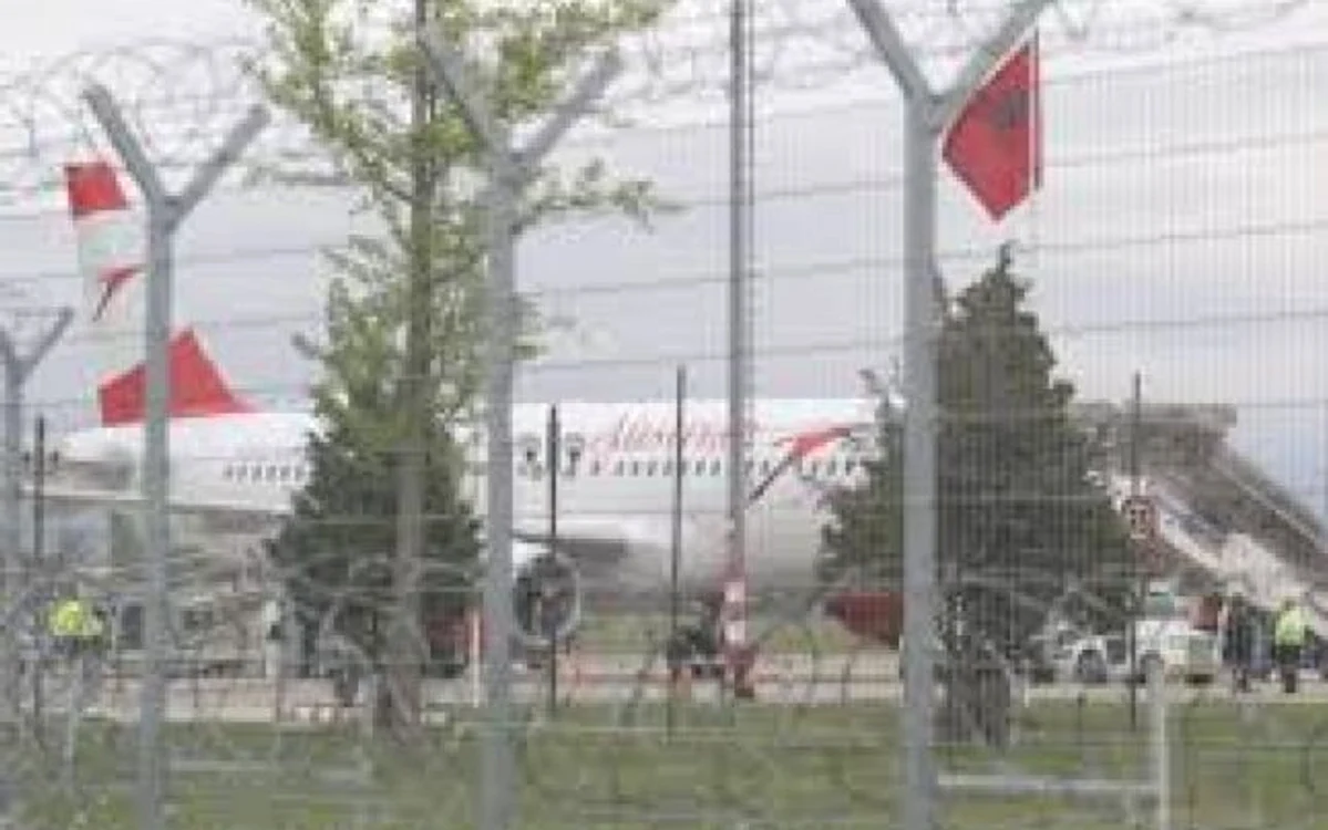 Aeroportul din Tirana