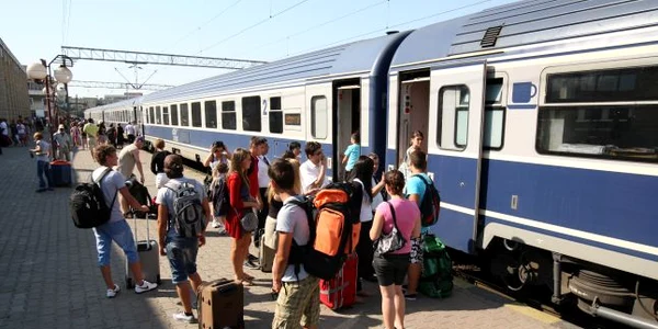 Trenurile de litoral sunt retrase din circulație