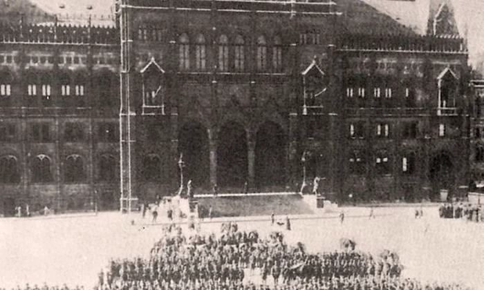 4 August: Armata română intră victorioasă în Budapesta jpeg