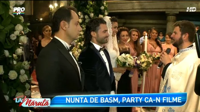 Preoţii au permis special pentru nunta celor doi, coroană de flori în biserică