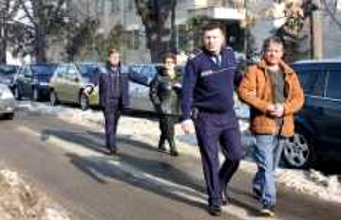 Cei doi administartori sunt cercetaţi în stare de libertate  