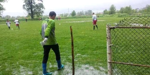 portar cu capul spart