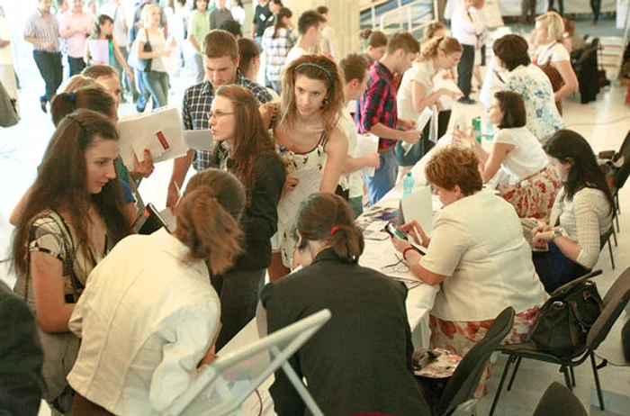 Programul îi vizează pe tinerii până în 24 de ani