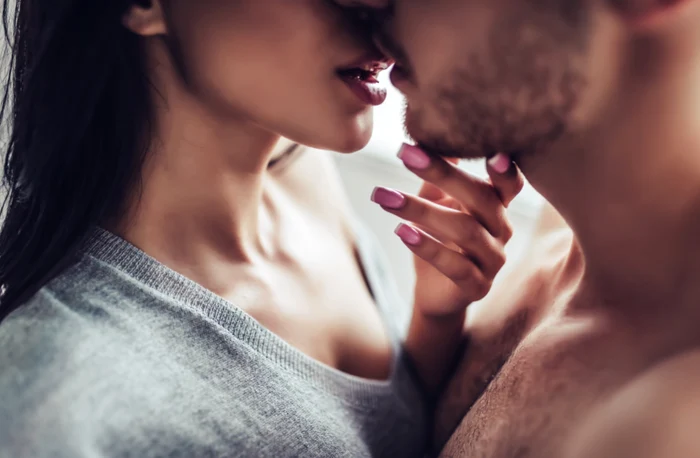 Unei femei căreia i se face sex oral i se transmite clar mesajul că plăcerea ei contează pentru partenerFoto: Shutterstock