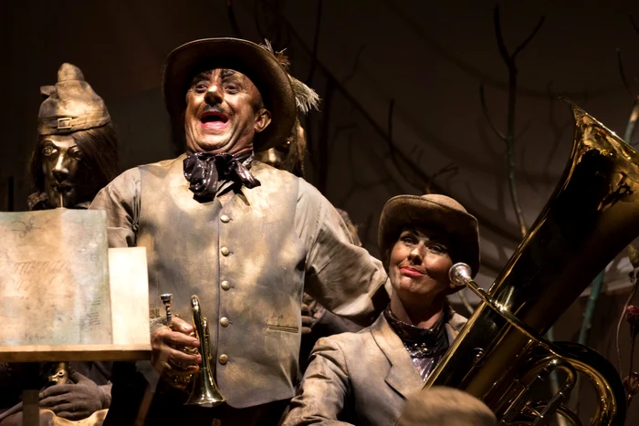 Spectacolul "Parcul" va avea o reprezentaţie gratuită pentru primii 128 de amatori de teatru