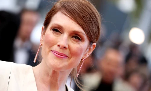 julianne moore hepta 2392602 jpeg