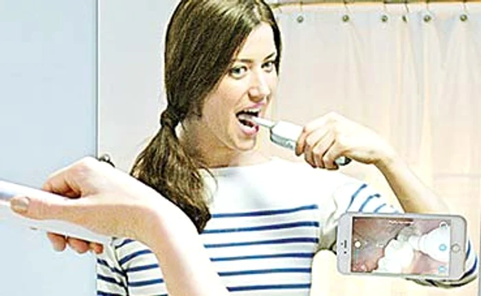 
    Are minicamere care filmează tot ce ai în gurăFoto: Hepta  