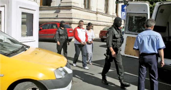 Mircea şi Virginia Eftimoiu au fost arestaţi preventiv la 26 iulie 2010