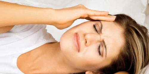 Durerile de cap din timpul dimineţii pot fi un simptom nespecific al depresiei