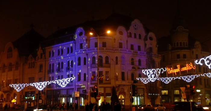 Orașul Oradea, îmbrăcat în lumini de Sărbători