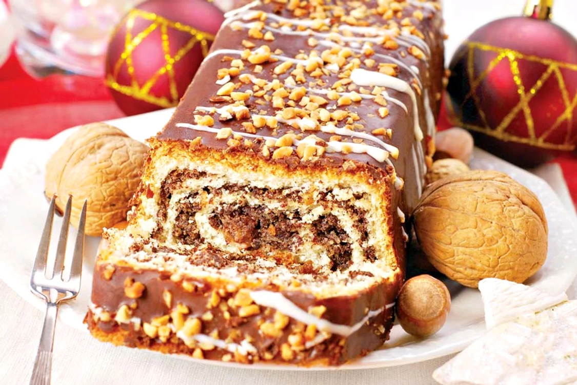 
    Cozonac glazurat  