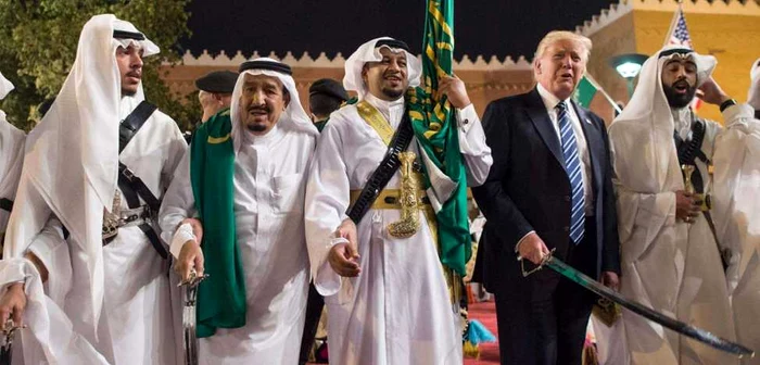 Preşedintele american Donald Trump în timpul vizitei în Arabia Saudită FOTO EPA