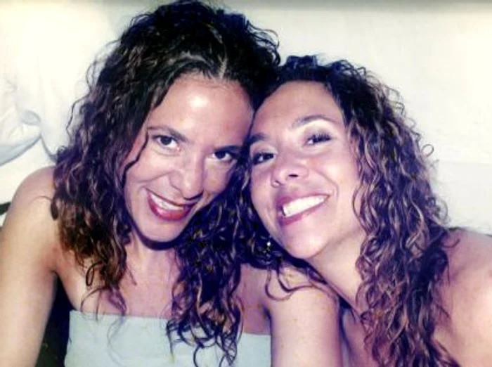 Amy si Becky au o relatie foarte strânsă