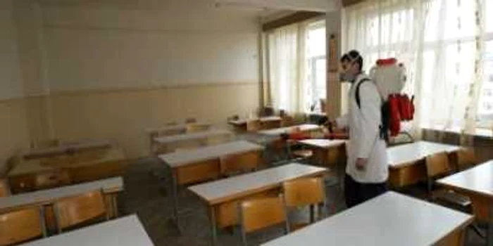 Bucureşti: S-a închis Colegiul „Matei Basarab“ din cauza gripei porcine