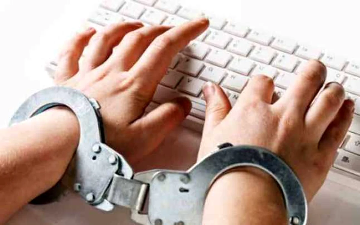 Libertatea de exprimare online