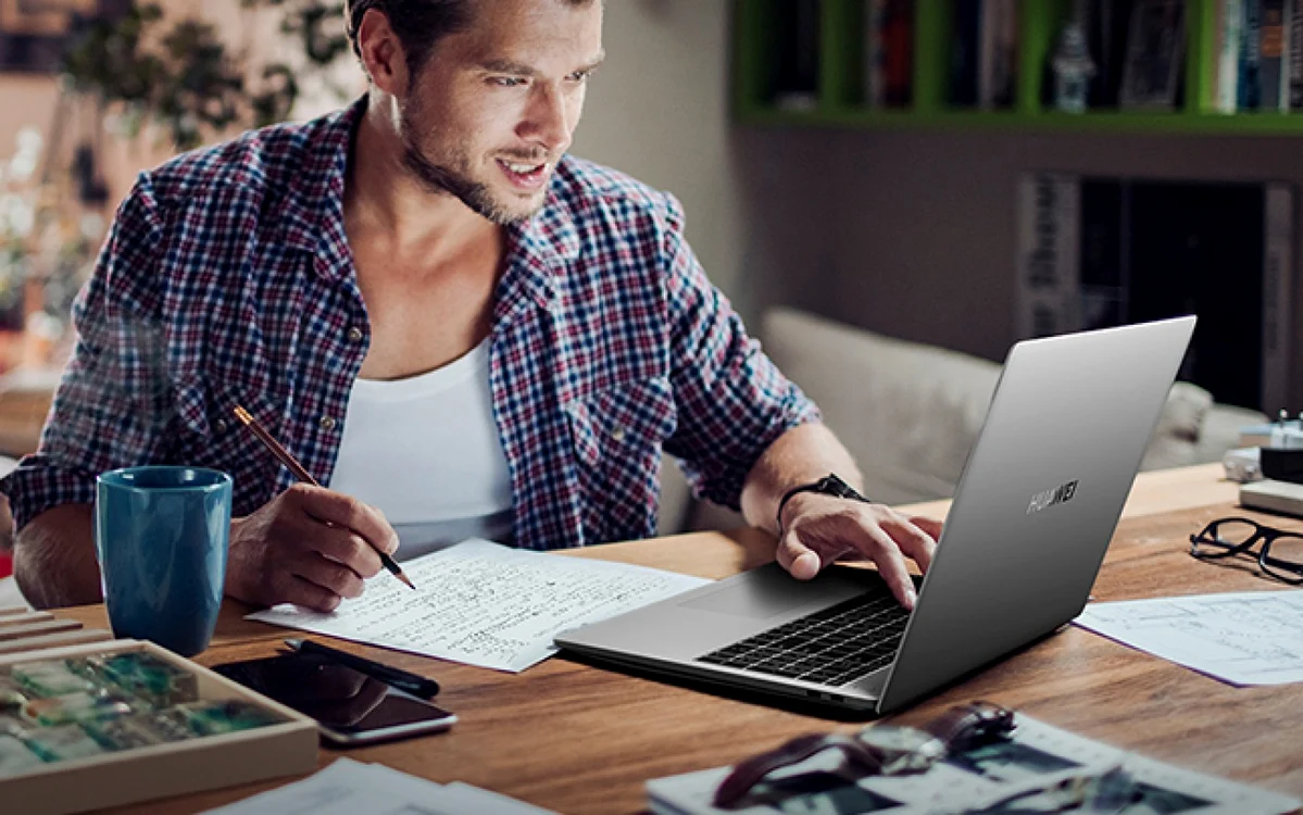 HUAWEI MateBook D16.