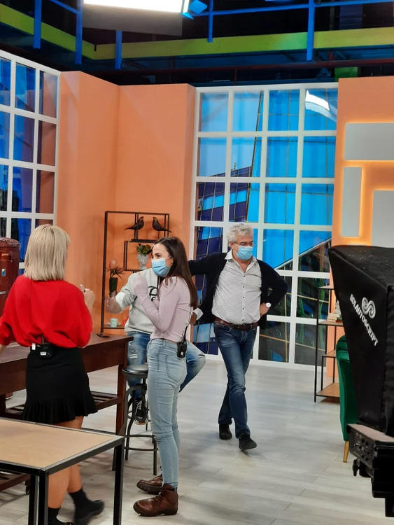 Dan Manoliu, la serviciu, în TVR