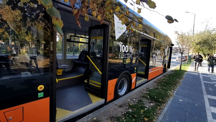 Turcii de la Karsan au prezentat la Timişoara unul din modelele lor de autobuz electric FOTO Ş.Both