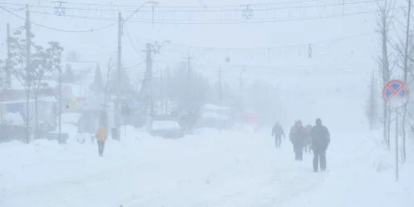Zăpadă şi viscol în Capitală