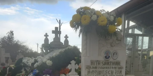 Mormântul lui Petrică Adrian Niță FOTO MI jfif