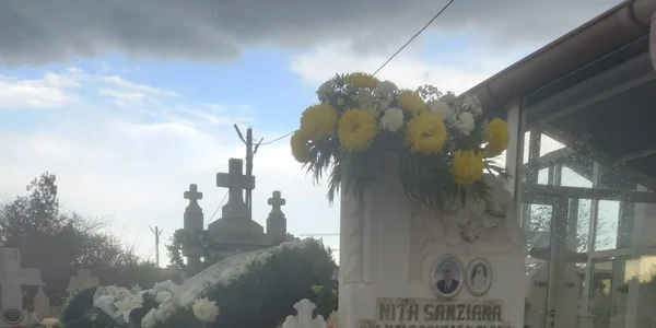 Mormântul lui Petrică Adrian Niță FOTO MI jfif