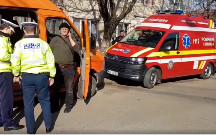 Şoferul microbuzului este administratorul firmei de transport FOTO Andreea Vilcovschi