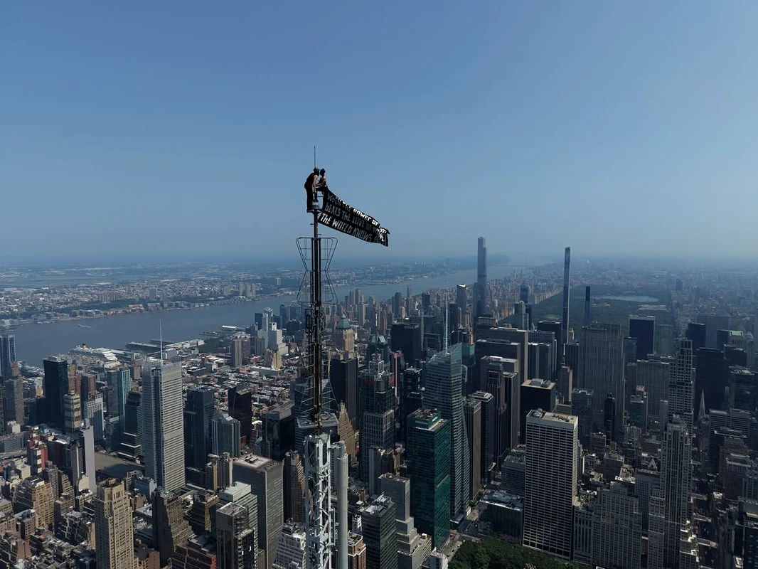 Cerere in casatorie cuplu Empire State Building FOTO: Instagram/angela_nikolau