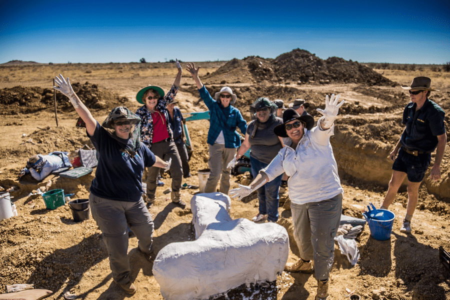 Un craniu de dinozaur descoperit în Australia confirmă că sauropodele au călătorit aici din America de Sud