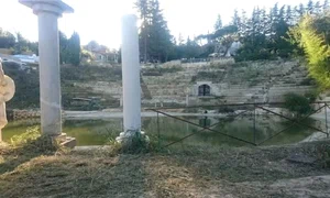 teatru roman fals jpg