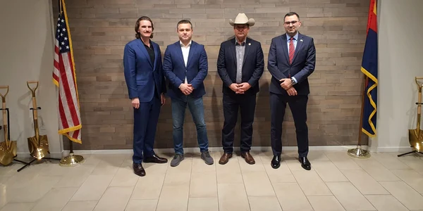 Ciprian Ciucu si Cristian Bacanu in Arizona FOTO Facebook Bacanu jpg