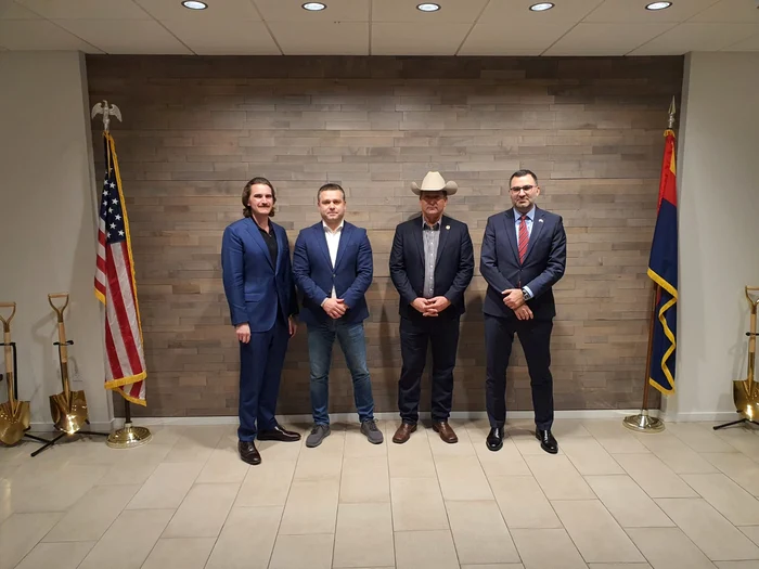 Ciprian Ciucă și Cristian Bîcanu cu reprezentanți ai statului Arizona FOTO Facebook C.Băcanu