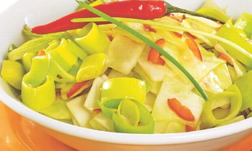1366372976 8692salata 20de 20praz 20cu 20varza jpeg