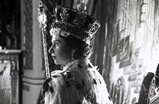 Elisabeta a II a, cea mai detronată regină din istorie jpeg