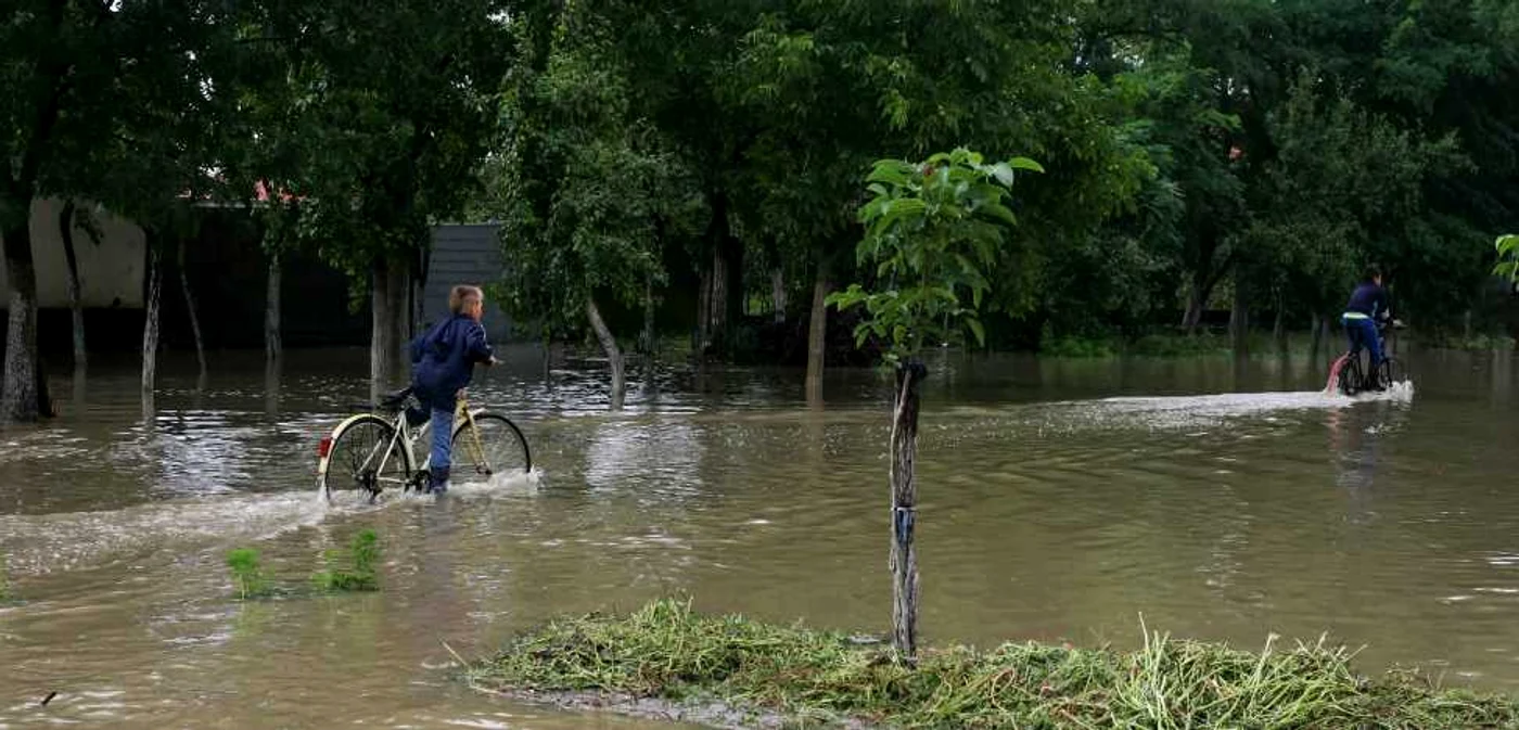 Mai multe localităţi din judeţul Timiş sunt ameninţate de ape