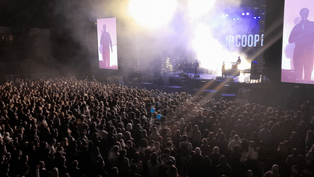 Concert electrizant cu britanicii JP Cooper și Sigma, lângă Timișoara VIDEO