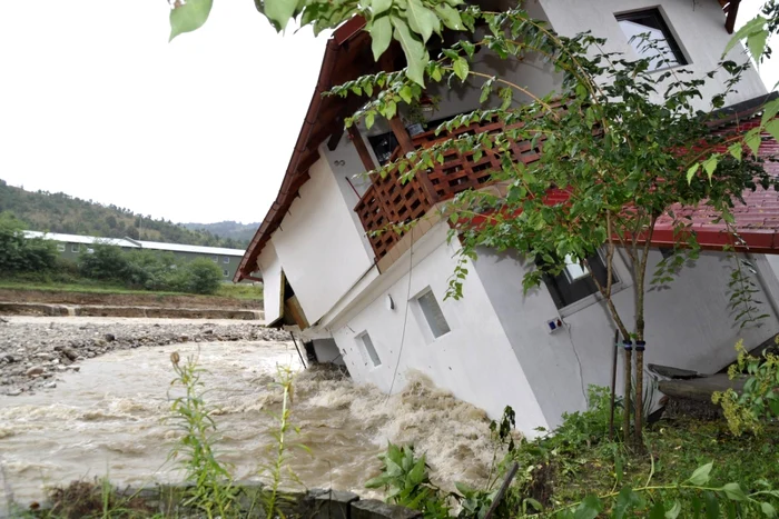 Suma asigurată este de 20.000 de euro pentru locuinţele din materiale tratate termic FOTO