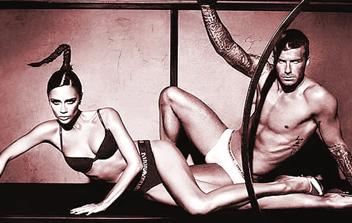 Victoria şi David Beckham  au fost primii soţi care au  pozat în acelaşi timp pentru  colecţia de lenjerie intimă  a firmei milaneze