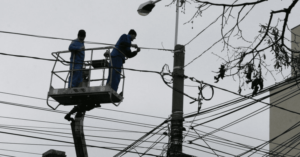 24 de localităţi din județul Buzău, fără curent electric din cauza zăpezii şi viscolului