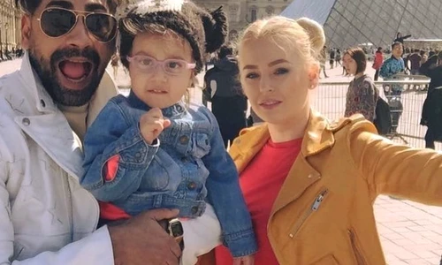 1 connect r a divortat de misha 1280x720 jpg jpeg