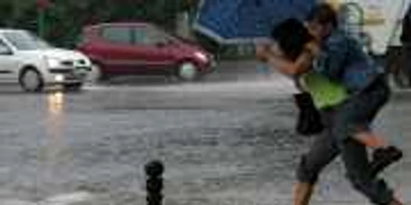 Temperaturile scăzute vor fi însoțite și de precipitații