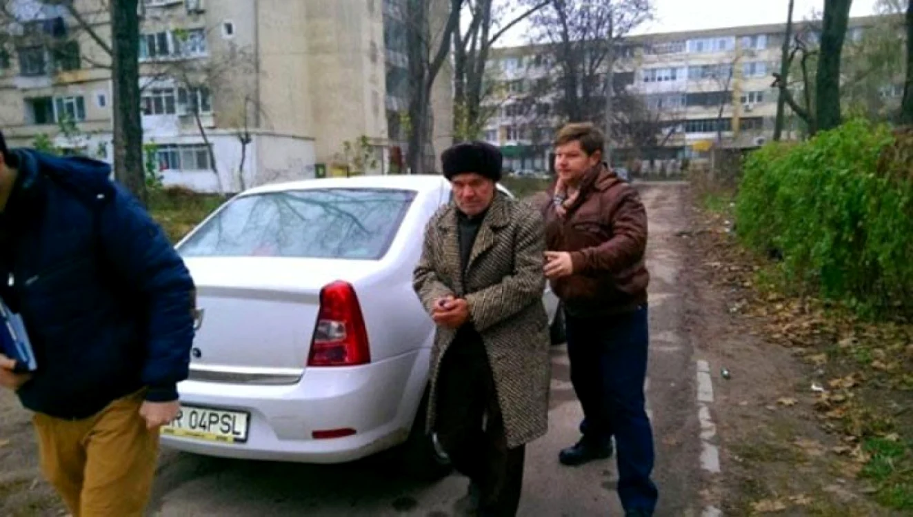 Pensionarul este dus la instanţă cu propunere de arestare preventivă Foto: Adevărul