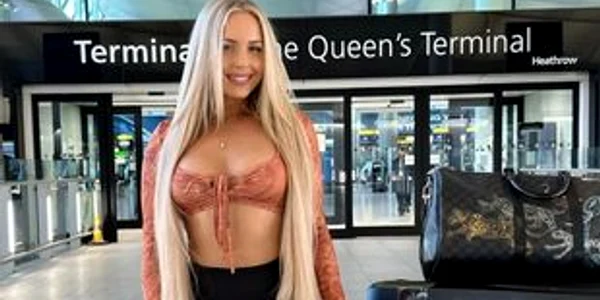 antrenoare de fitness blocata in aeroport foto Instagram jpg