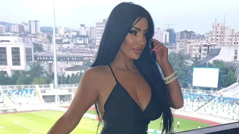 Cea mai cunoscută jurnalistă din Kosovo le bate obrazul fanilor români: „De ce vă atingeți de rănile noastre?”