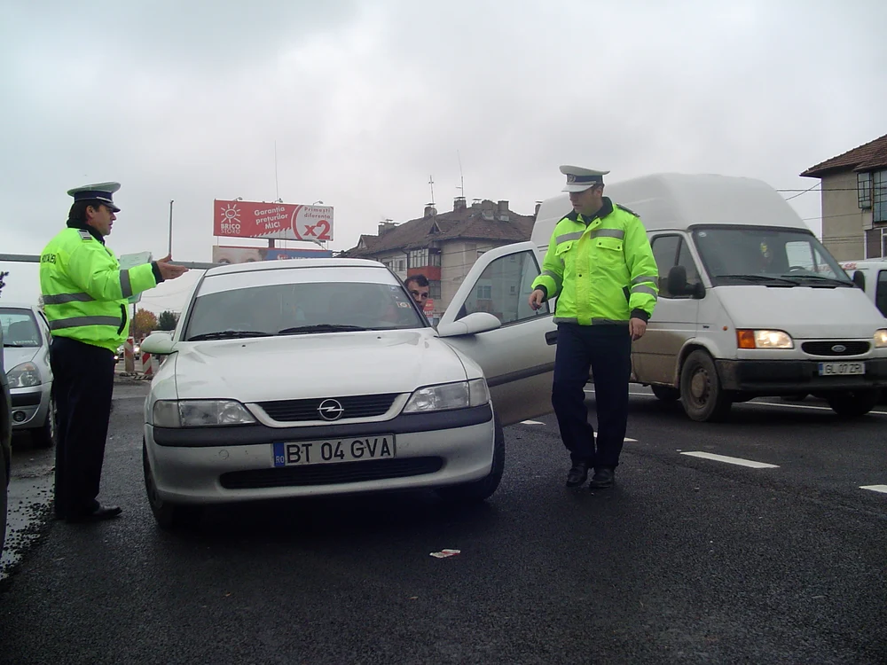 Ploieşti: Poliţiştii rutieri au intocmit trei dosare penale unor ploiesteni care conduceau in stare de ebrietate