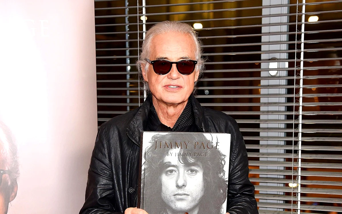 Jimmy Page este unul
dintre cei mai importanţi chitarişti din istoria muzicii rock,
influenţând mulţi alţi cântăreţi de excepţie FOTO Hepta
