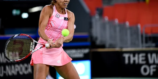 Meciul de tenis dintre Mihaela Buzarnescu si Elisabetta Cocciaretto (Italia) din Grupa Mondială a Billie Jean King Cup la Sala Polivalenta din Cluj-Napoca 17 aprilie 2021 FOTO Mediafax / FLlaviu Buboi 